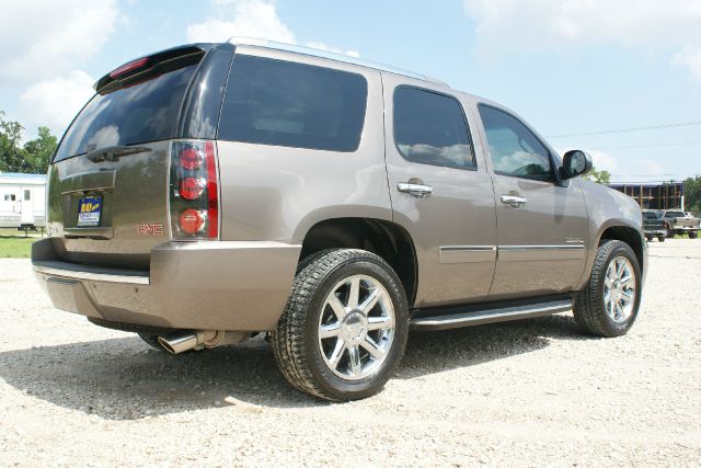 2011 GMC Yukon Denali 4wd