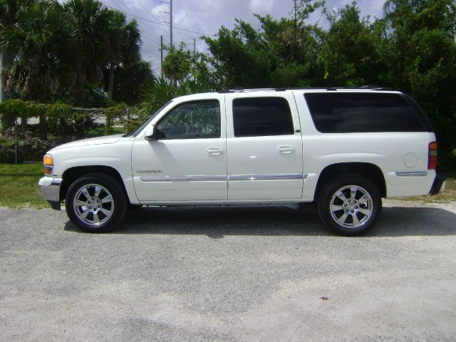 2000 GMC Yukon XL C350 4dr Sdn 3.5L Sport RWD Sedan