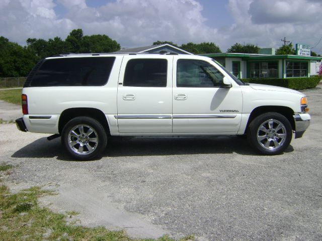 2000 GMC Yukon XL C350 4dr Sdn 3.5L Sport RWD Sedan