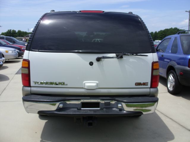 2000 GMC Yukon XL C350 4dr Sdn 3.5L Sport RWD Sedan