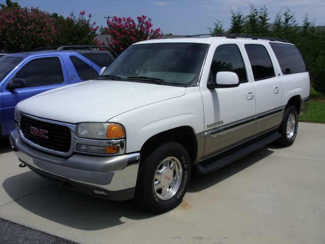 2000 GMC Yukon XL C350 4dr Sdn 3.5L Sport RWD Sedan