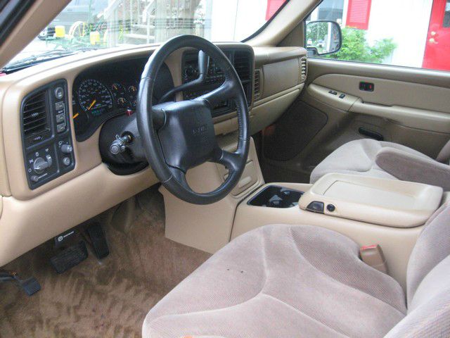 2000 GMC Yukon XL C350 4dr Sdn 3.5L Sport RWD Sedan