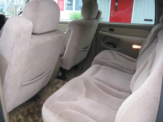 2000 GMC Yukon XL C350 4dr Sdn 3.5L Sport RWD Sedan