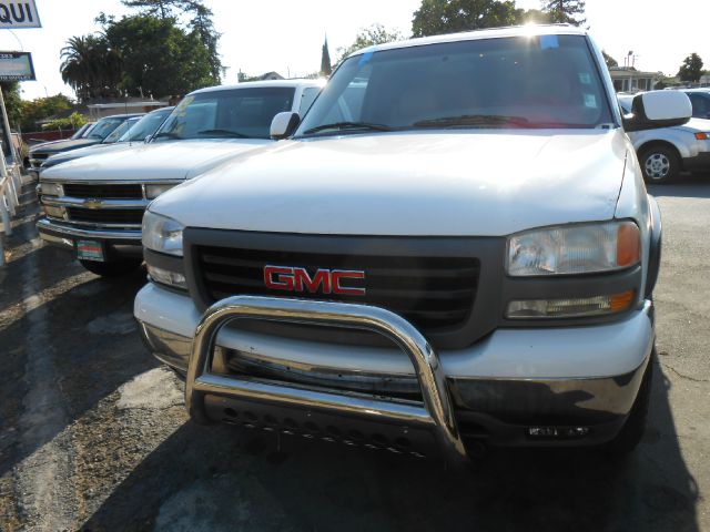 2001 GMC Yukon XL C350 4dr Sdn 3.5L Sport RWD Sedan