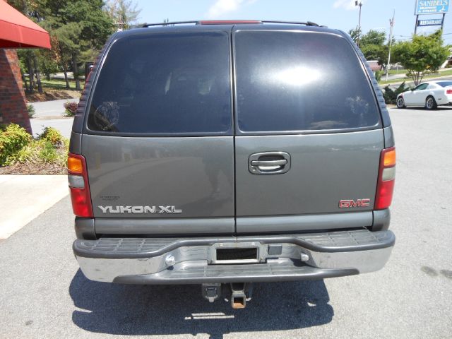 2001 GMC Yukon XL Crew Cab Amarillo 4X4