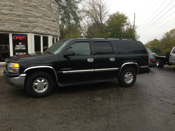 2001 GMC Yukon XL C350 4dr Sdn 3.5L Sport RWD Sedan