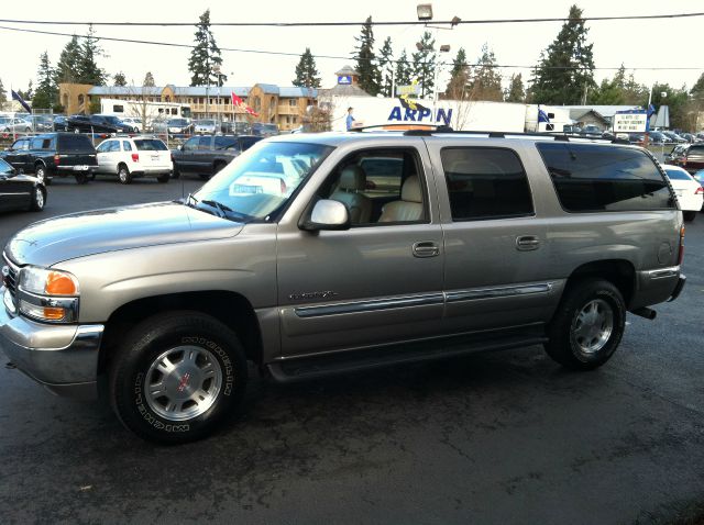 2001 GMC Yukon XL C350 4dr Sdn 3.5L Sport RWD Sedan