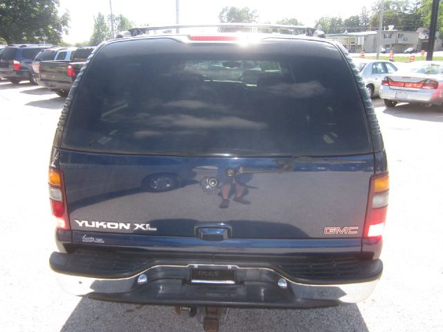 2001 GMC Yukon XL C350 4dr Sdn 3.5L Sport RWD Sedan