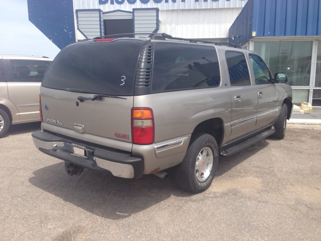 2001 GMC Yukon XL C350 4dr Sdn 3.5L Sport RWD Sedan