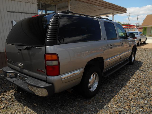 2001 GMC Yukon XL C350 4dr Sdn 3.5L Sport RWD Sedan