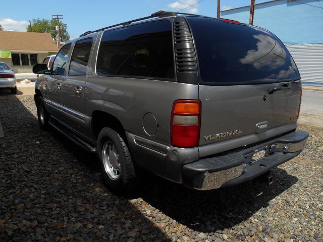 2001 GMC Yukon XL C350 4dr Sdn 3.5L Sport RWD Sedan