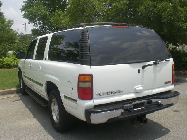 2001 GMC Yukon XL C350 4dr Sdn 3.5L Sport RWD Sedan