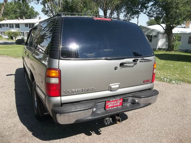 2001 GMC Yukon XL C350 4dr Sdn 3.5L Sport RWD Sedan