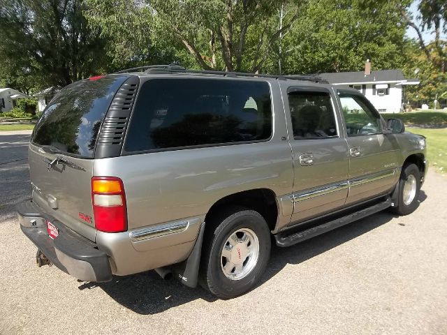 2001 GMC Yukon XL C350 4dr Sdn 3.5L Sport RWD Sedan