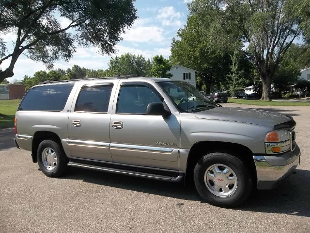 2001 GMC Yukon XL C350 4dr Sdn 3.5L Sport RWD Sedan