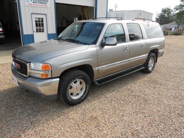 2001 GMC Yukon XL C350 4dr Sdn 3.5L Sport RWD Sedan