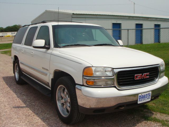 2001 GMC Yukon XL C350 4dr Sdn 3.5L Sport RWD Sedan