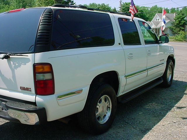 2001 GMC Yukon XL C350 4dr Sdn 3.5L Sport RWD Sedan