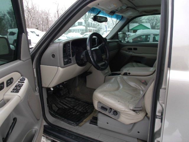 2002 GMC Yukon XL Carrera Coupe