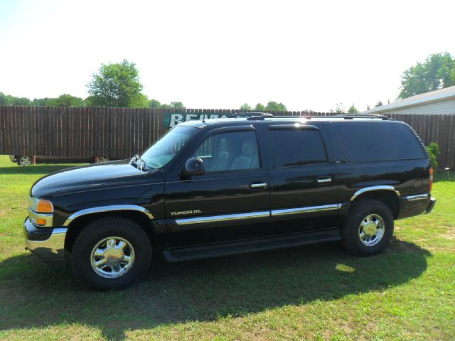 2002 GMC Yukon XL C350 4dr Sdn 3.5L Sport RWD Sedan