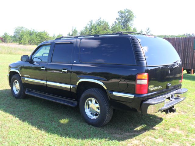 2002 GMC Yukon XL C350 4dr Sdn 3.5L Sport RWD Sedan