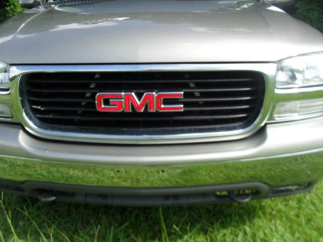 2002 GMC Yukon XL C350 4dr Sdn 3.5L Sport RWD Sedan