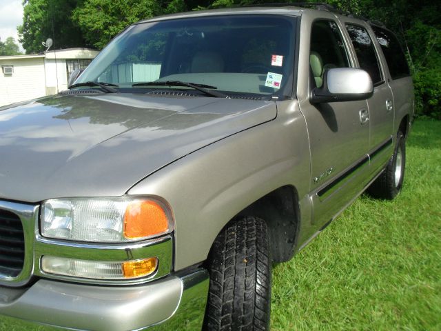 2002 GMC Yukon XL C350 4dr Sdn 3.5L Sport RWD Sedan