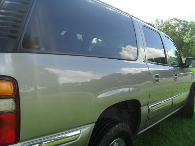 2002 GMC Yukon XL C350 4dr Sdn 3.5L Sport RWD Sedan