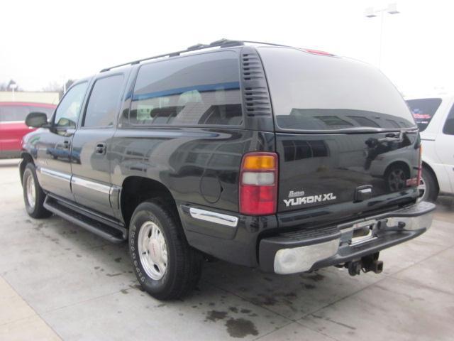 2002 GMC Yukon XL SLT