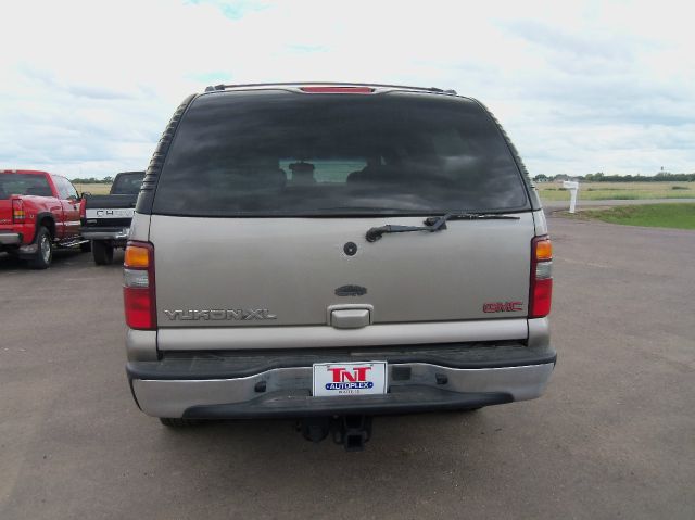 2002 GMC Yukon XL C350 4dr Sdn 3.5L Sport RWD Sedan