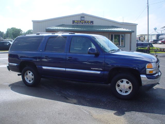 2002 GMC Yukon XL 2dr Cpe Touring Manual Trans