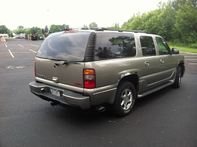 2002 GMC Yukon XL EX Sedan 4D