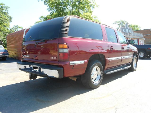 2002 GMC Yukon XL C350 4dr Sdn 3.5L Sport RWD Sedan