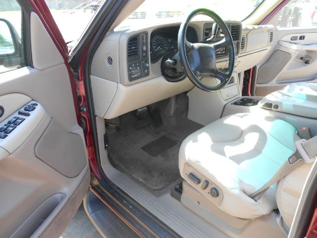 2002 GMC Yukon XL C350 4dr Sdn 3.5L Sport RWD Sedan