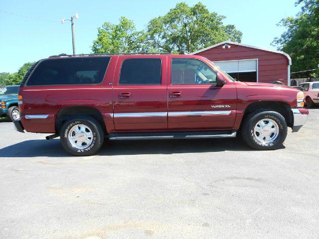 2002 GMC Yukon XL C350 4dr Sdn 3.5L Sport RWD Sedan