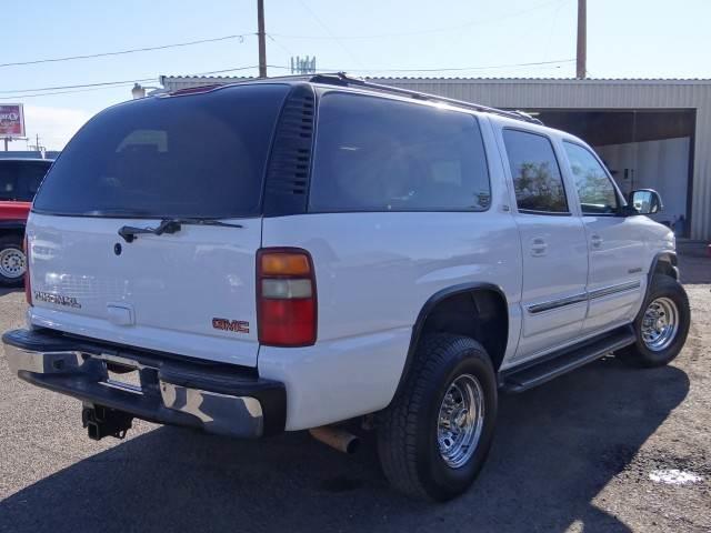 2002 GMC Yukon XL Scion XB