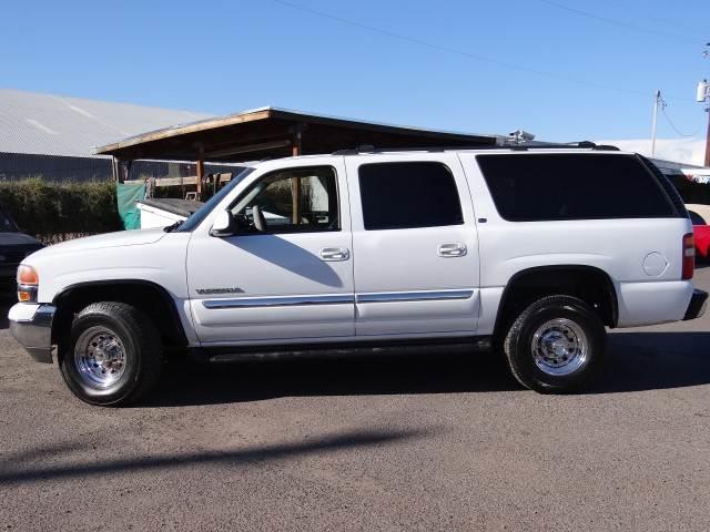 2002 GMC Yukon XL Scion XB