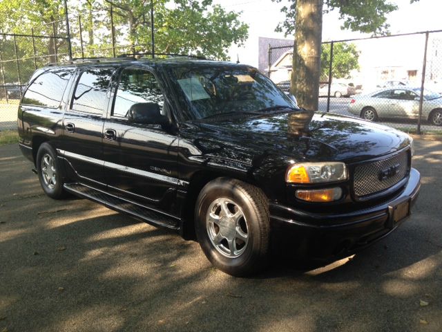 2002 GMC Yukon XL EX Sedan 4D