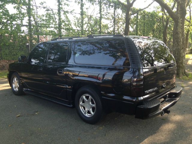 2002 GMC Yukon XL EX Sedan 4D