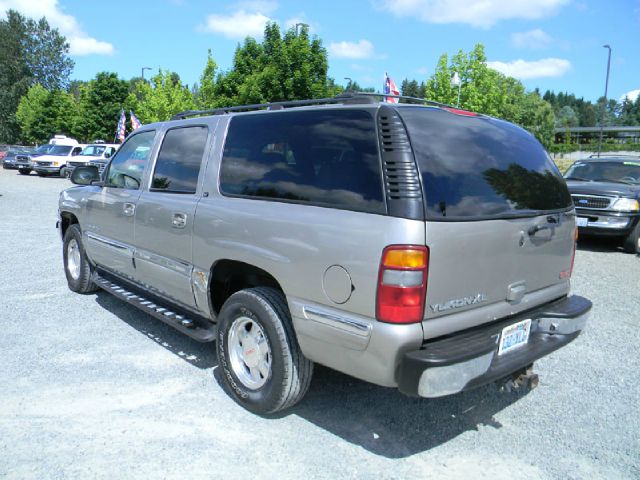 2002 GMC Yukon XL C350 4dr Sdn 3.5L Sport RWD Sedan