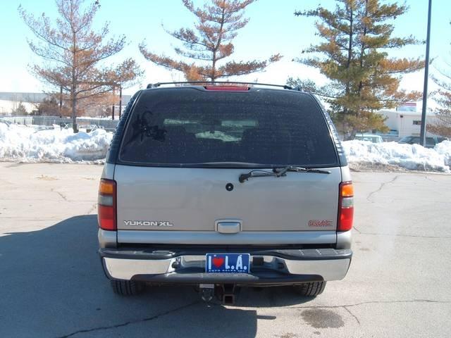 2003 GMC Yukon XL LS 15