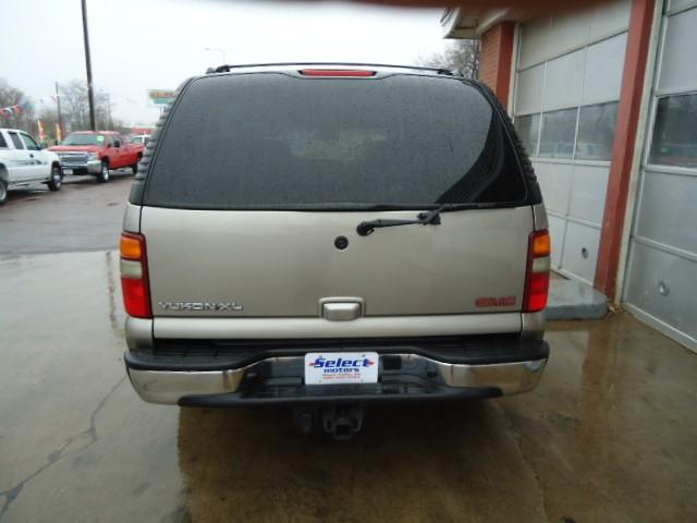 2003 GMC Yukon XL SLT