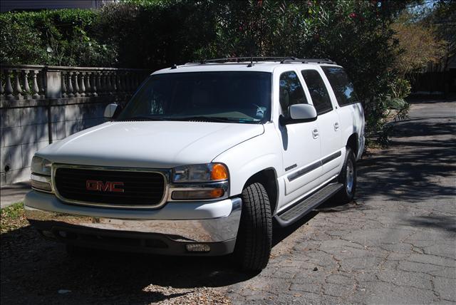 2003 GMC Yukon XL SLT