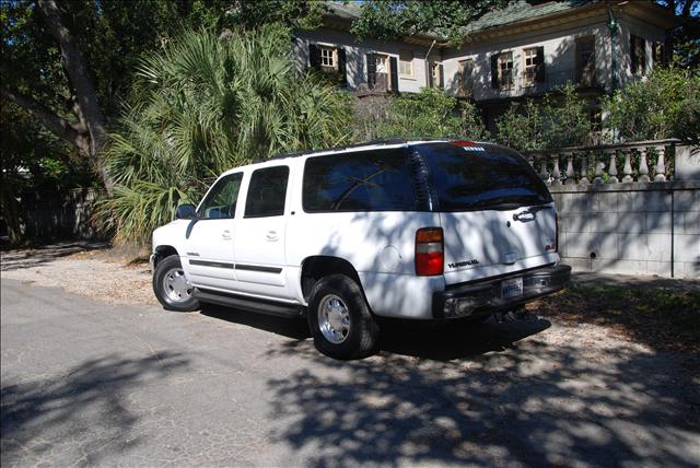 2003 GMC Yukon XL SLT