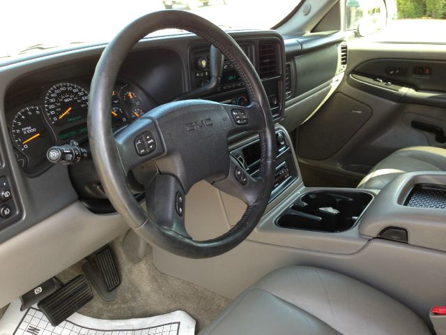 2003 GMC Yukon XL C350 4dr Sdn 3.5L Sport RWD Sedan