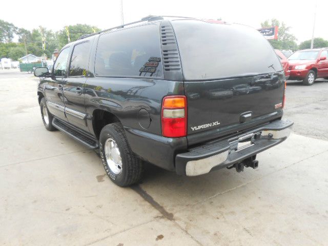 2003 GMC Yukon XL C350 4dr Sdn 3.5L Sport RWD Sedan