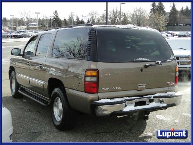 2003 GMC Yukon XL SLT