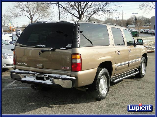 2003 GMC Yukon XL SLT