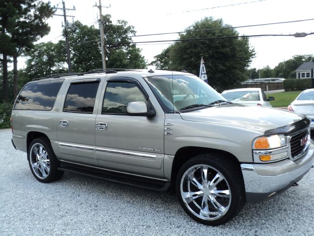 2003 GMC Yukon XL Wagon SE