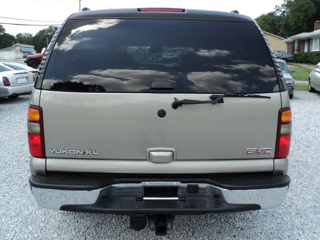 2003 GMC Yukon XL Wagon SE